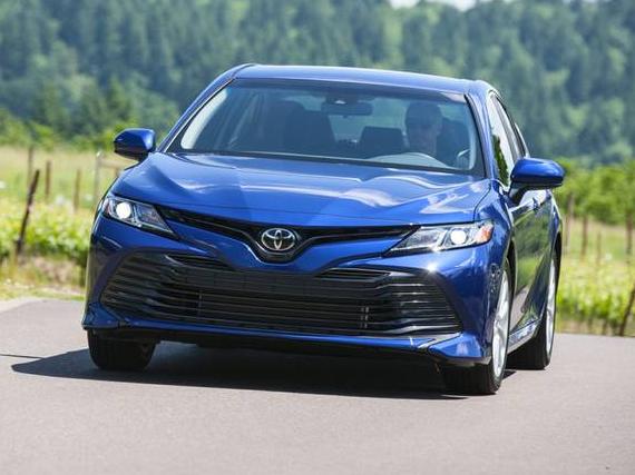 TOYOTA CAMRY 2019 4T1B11HK4KU848567 image