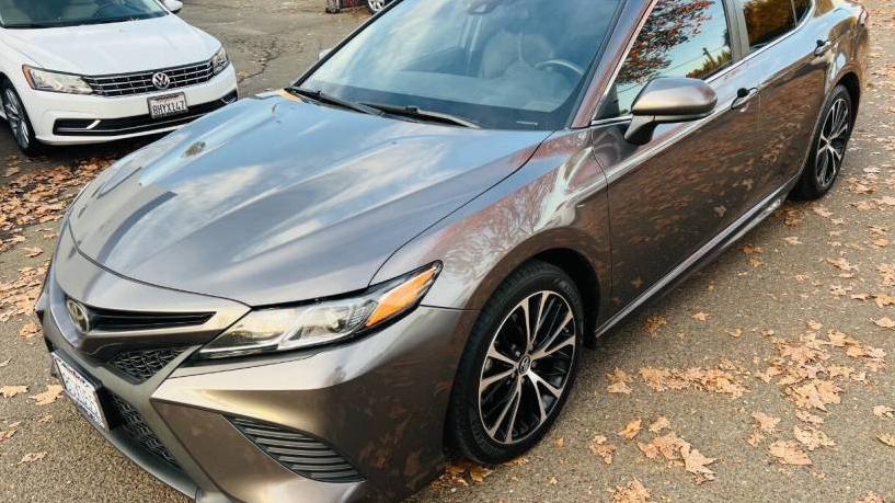 TOYOTA CAMRY 2019 4T1B11HK0KU167547 image