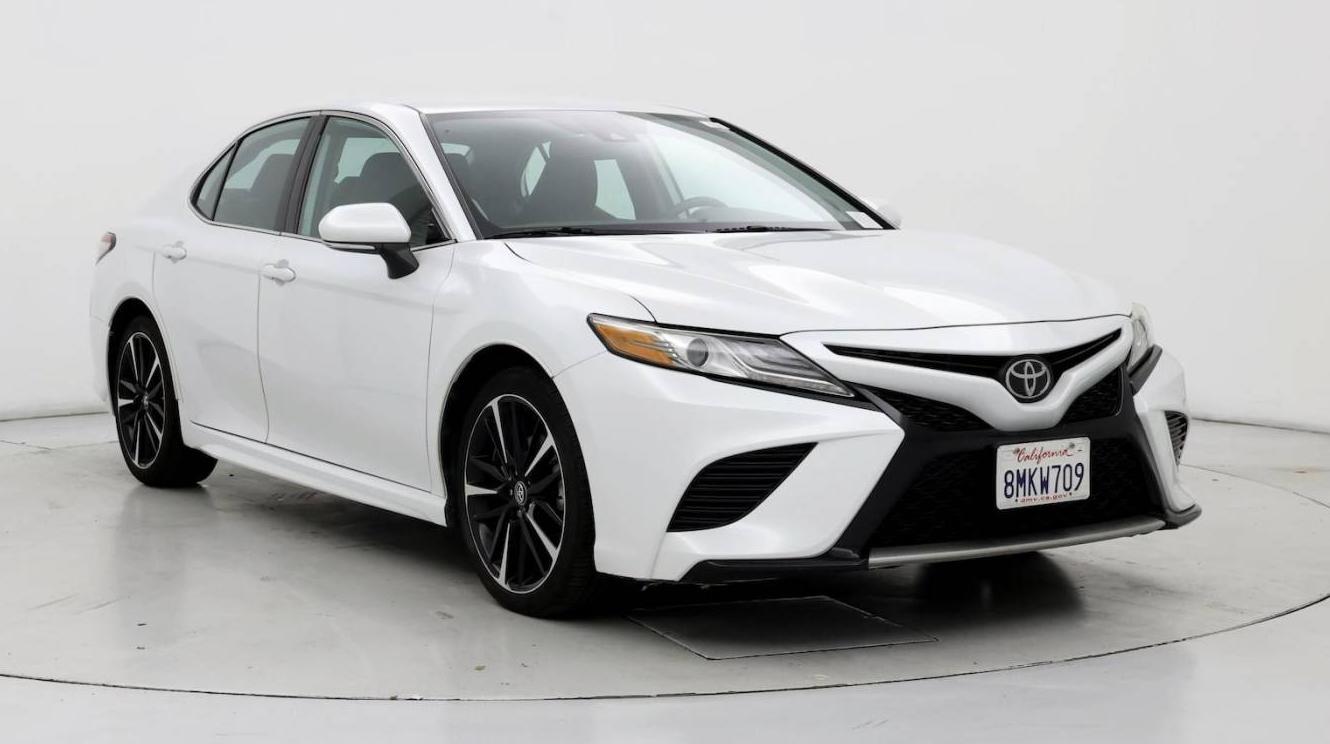 TOYOTA CAMRY 2019 4T1B61HK5KU828863 image