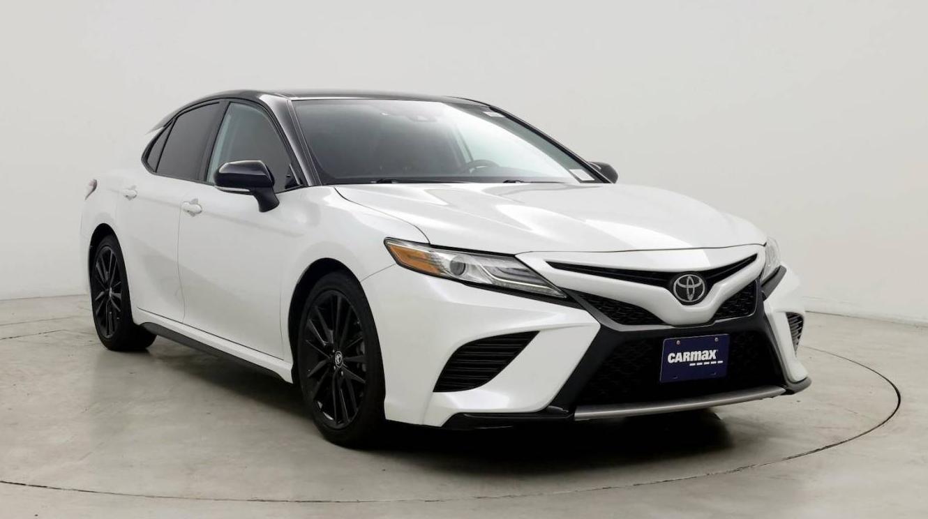 TOYOTA CAMRY 2019 4T1B61HKXKU160347 image