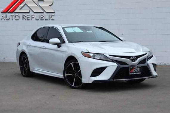 TOYOTA CAMRY 2019 4T1B61HK0KU684087 image TOYOTA CAMRY 2019 4T1B61HK0KU684087 image