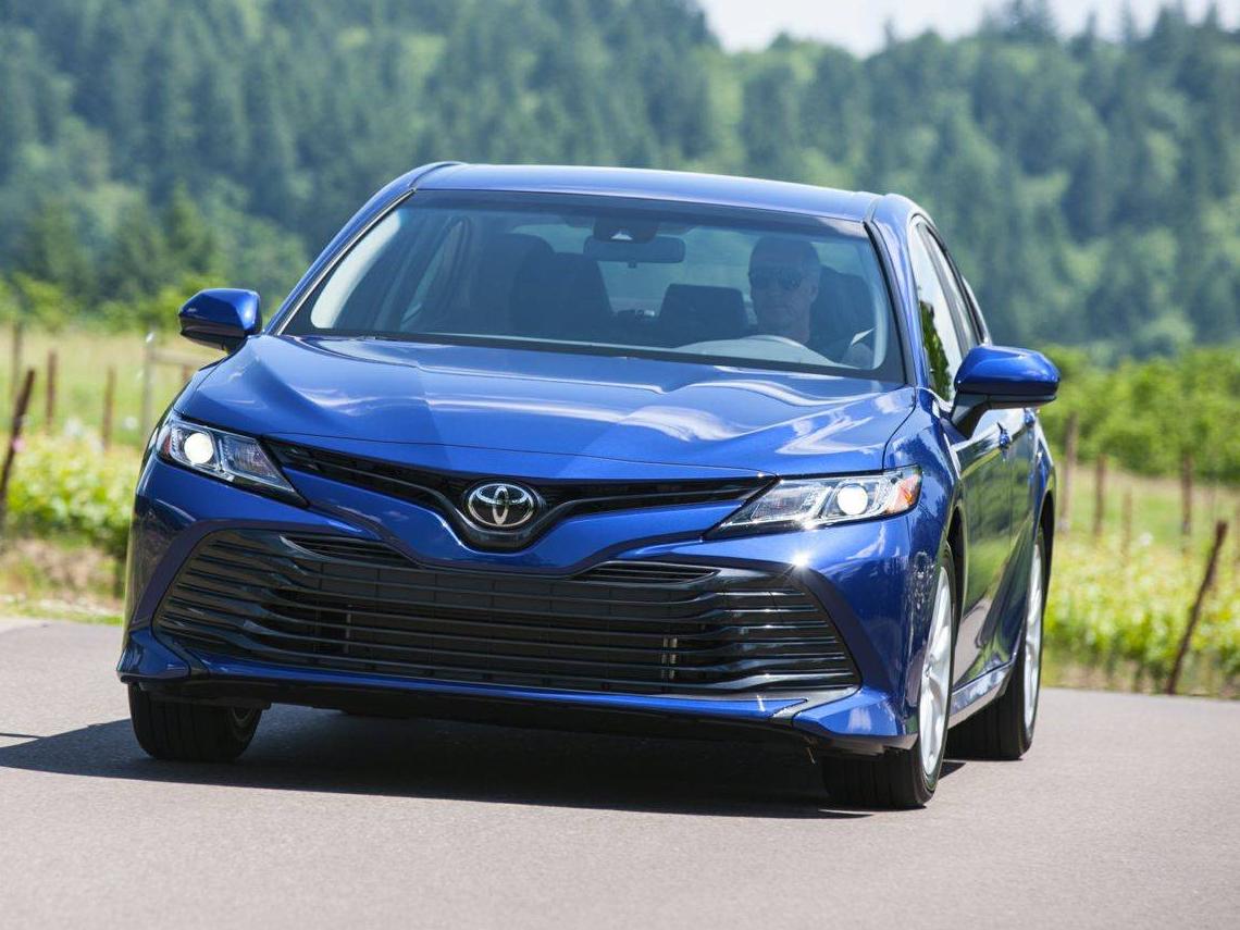 TOYOTA CAMRY 2019 4T1B11HK0KU277384 image