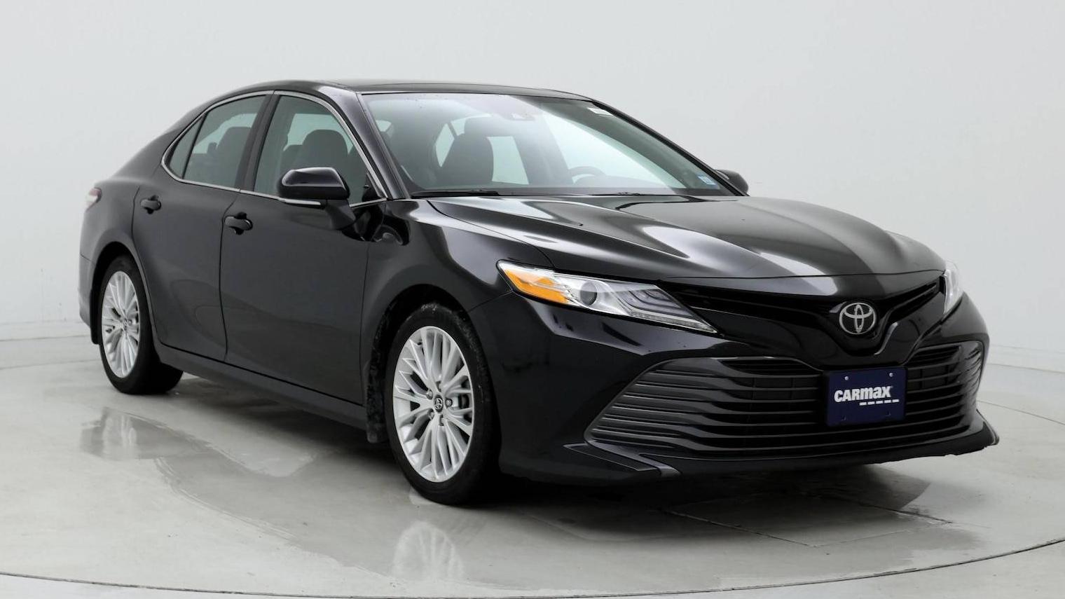 TOYOTA CAMRY 2019 4T1B11HK0KU720682 image