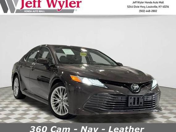 TOYOTA CAMRY 2019 4T1B11HK1KU697249 image