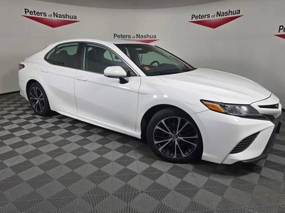 TOYOTA CAMRY 2019 4T1B11HK5KU697447 image