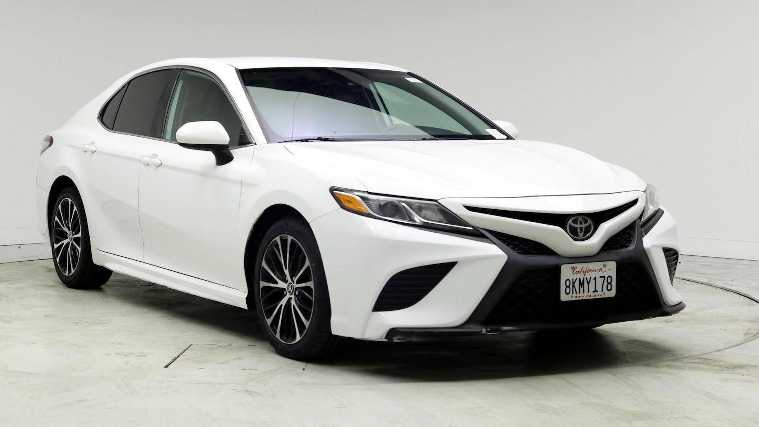 TOYOTA CAMRY 2019 4T1B11HK8KU775770 image