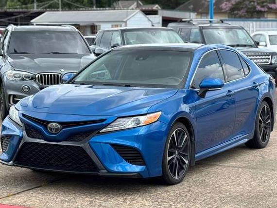 TOYOTA CAMRY 2019 4T1B61HK4KU251162 image