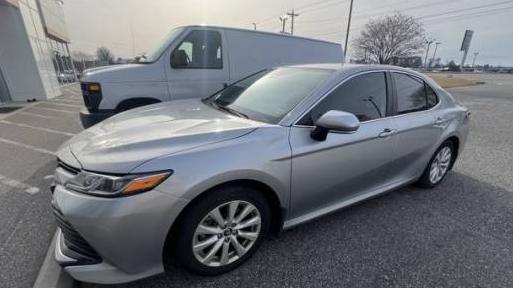 TOYOTA CAMRY 2019 4T1B11HK1KU855749 image