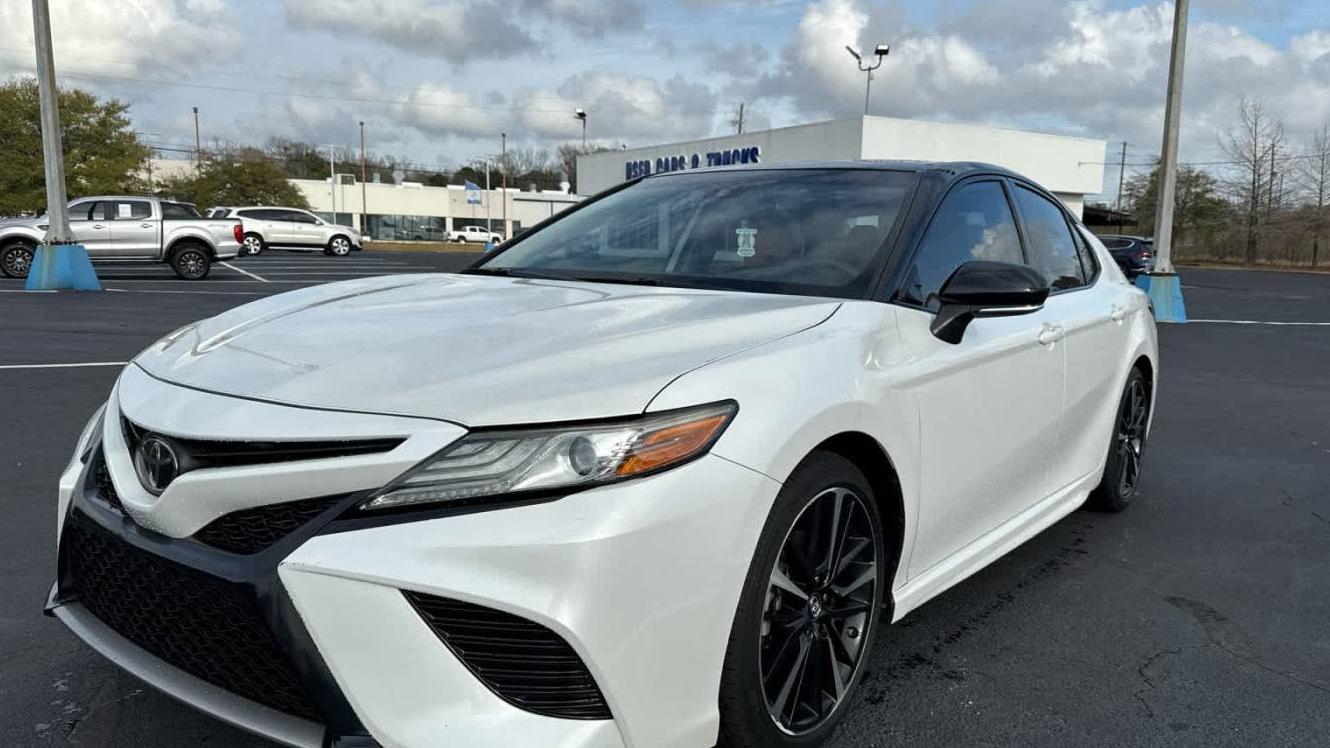 TOYOTA CAMRY 2019 4T1B61HK9KU233207 image