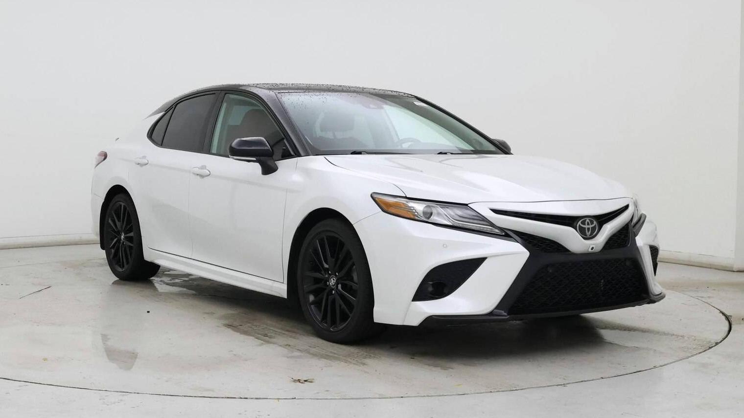 TOYOTA CAMRY 2019 4T1B61HK6KU259974 image