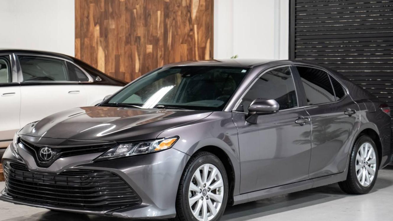 TOYOTA CAMRY 2019 4T1B11HK9KU756032 image