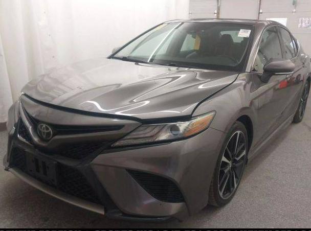 TOYOTA CAMRY 2019 4T1B61HK0KU780074 image