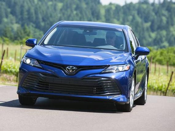 TOYOTA CAMRY 2019 4T1B11HKXKU735030 image