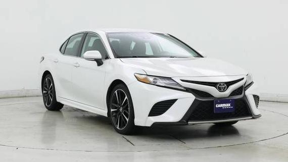 TOYOTA CAMRY 2019 4T1B61HK3KU809597 image