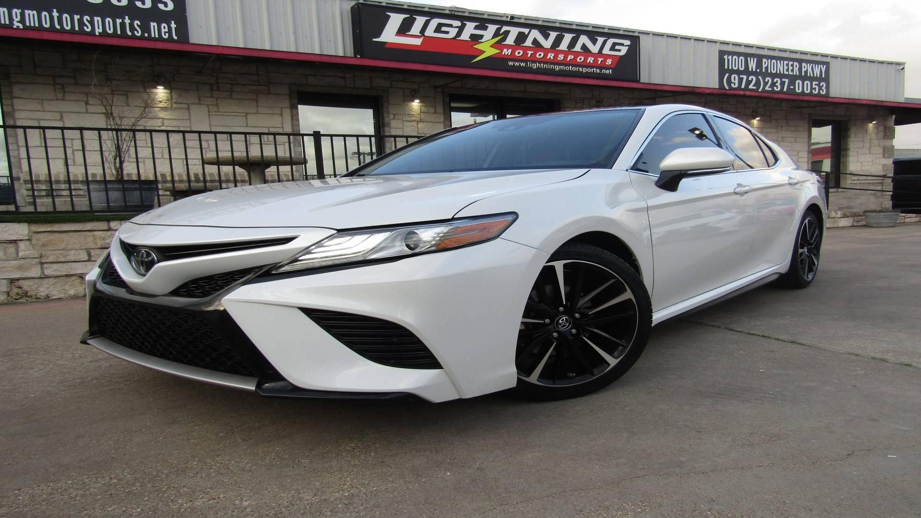 TOYOTA CAMRY 2019 4T1B61HK4KU853642 image