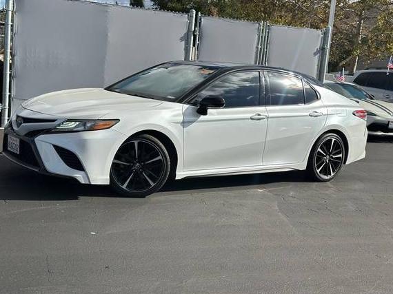 TOYOTA CAMRY 2019 4T1B61HK6KU229129 image TOYOTA CAMRY 2019 4T1B61HK6KU229129 image