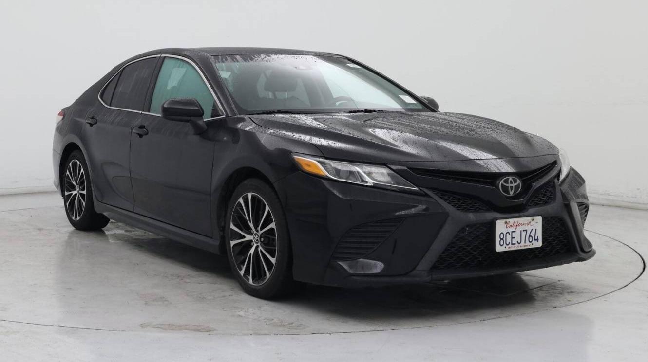 TOYOTA CAMRY 2018 4T1B11HK7JU584968 image