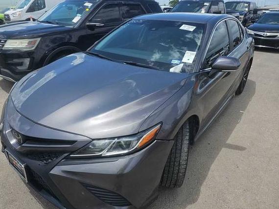 TOYOTA CAMRY 2018 4T1B11HK5JU035365 image