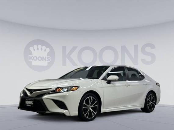 TOYOTA CAMRY 2018 4T1B11HK6JU141856 image