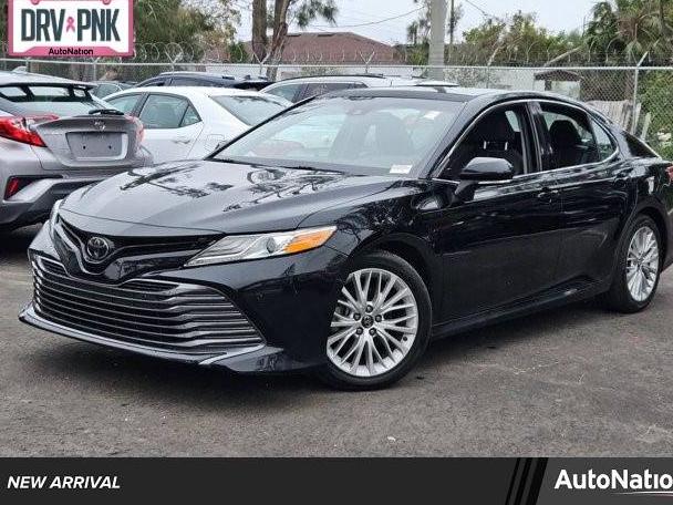 TOYOTA CAMRY 2018 4T1B11HK6JU125544 image