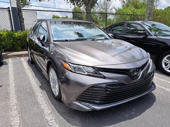 TOYOTA CAMRY 2018 4T1B11HK2JU030897 image