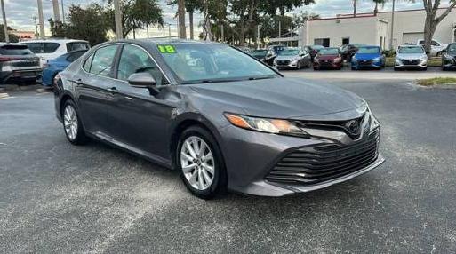 TOYOTA CAMRY 2018 4T1B11HK9JU146825 image