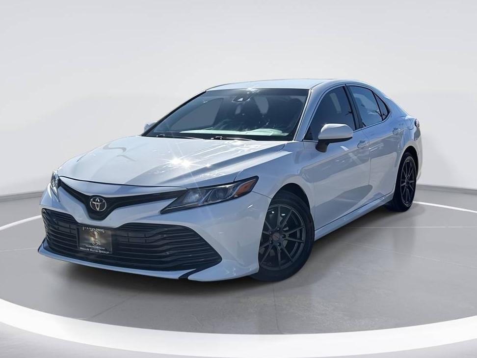 TOYOTA CAMRY 2018 4T1B11HK6JU615207 image