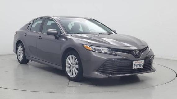 TOYOTA CAMRY 2018 4T1B11HK9JU657466 image