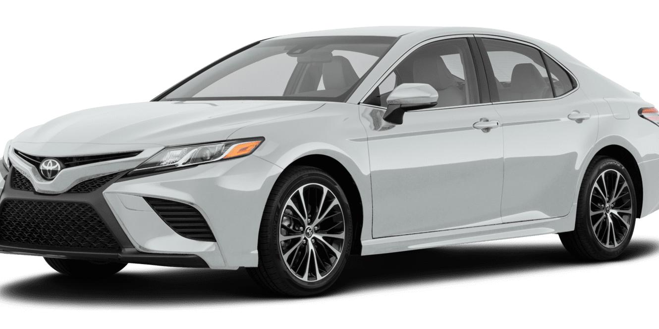 TOYOTA CAMRY 2018 4T1B61HK3JU154288 image