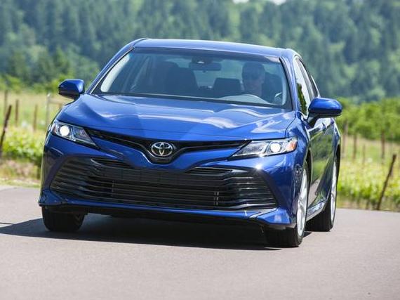 TOYOTA CAMRY 2018 4T1B11HKXJU505941 image
