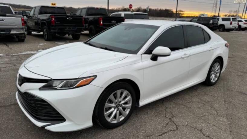 TOYOTA CAMRY 2018 4T1B11HK7JU655991 image