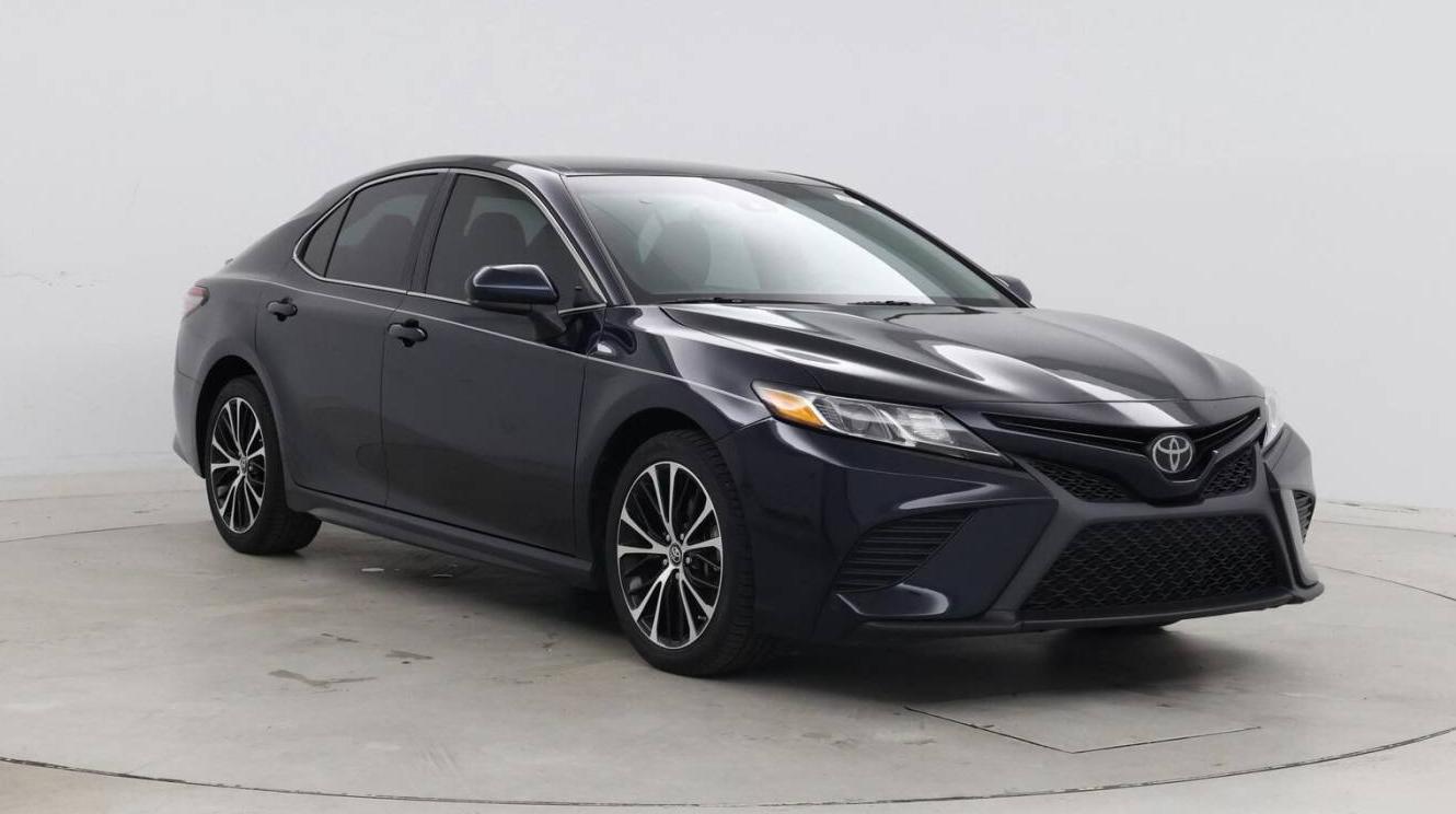 TOYOTA CAMRY 2018 4T1B11HK1JU602915 image