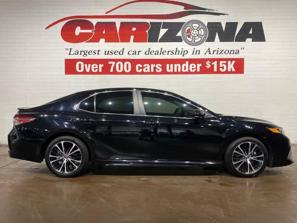 TOYOTA CAMRY 2018 4T1B11HK1JU625157 image