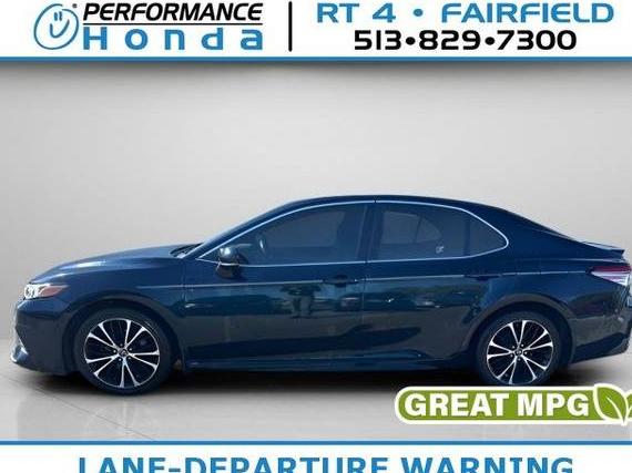 TOYOTA CAMRY 2018 4T1B11HK8JU657328 image