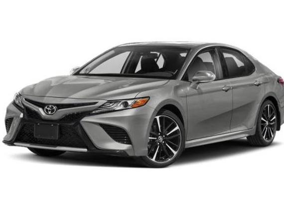 TOYOTA CAMRY 2018 4T1B61HK0JU677123 image
