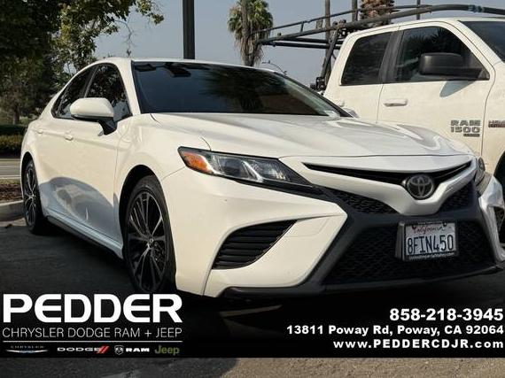 TOYOTA CAMRY 2018 JTNB11HK7J3073766 image