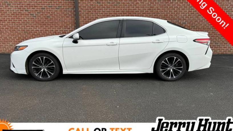 TOYOTA CAMRY 2018 JTNB11HK7J3001823 image