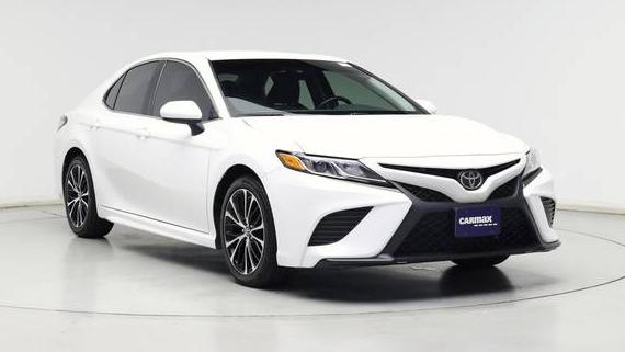TOYOTA CAMRY 2018 4T1B11HK7JU095776 image