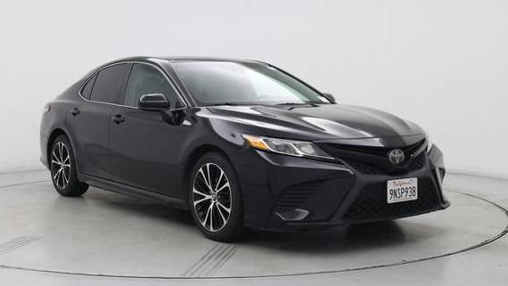 TOYOTA CAMRY 2018 4T1B11HKXJU071603 image