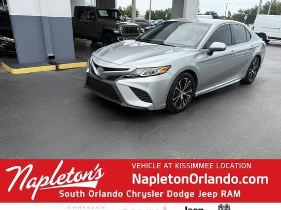 TOYOTA CAMRY 2018 4T1B11HK6JU561939 image