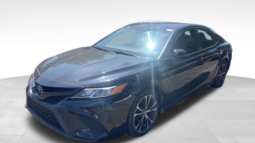 TOYOTA CAMRY 2018 4T1B11HK5JU090396 image