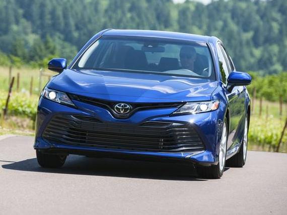 TOYOTA CAMRY 2018 4T1B11HK3JU605749 image