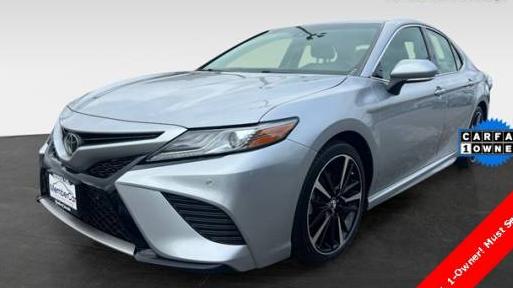 TOYOTA CAMRY 2018 4T1B61HK6JU055626 image