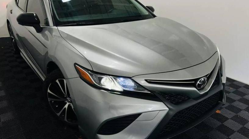 TOYOTA CAMRY 2018 JTNB11HK4J3011225 image