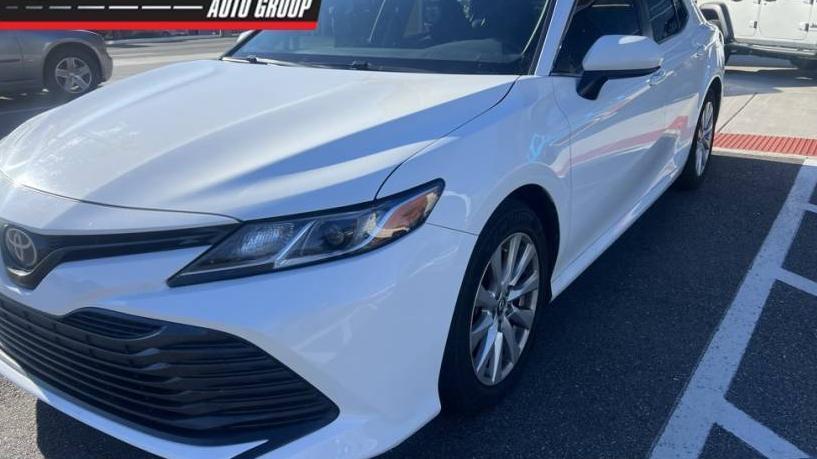 TOYOTA CAMRY 2018 JTNB11HK8J3043241 image