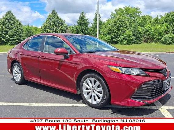 TOYOTA CAMRY 2018 4T1B11HK8JU634969 image