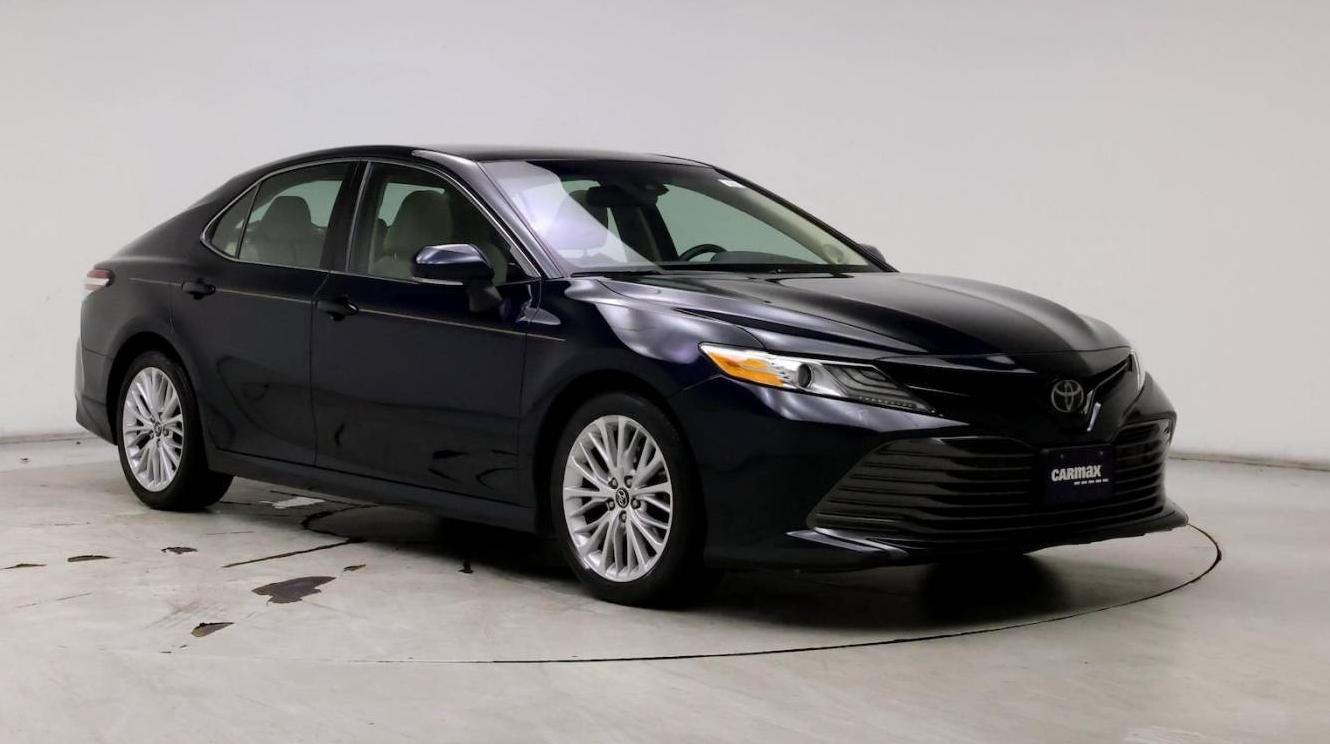 TOYOTA CAMRY 2018 4T1B11HK4JU609874 image