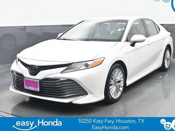 TOYOTA CAMRY 2018 4T1B11HK2JU137853 image