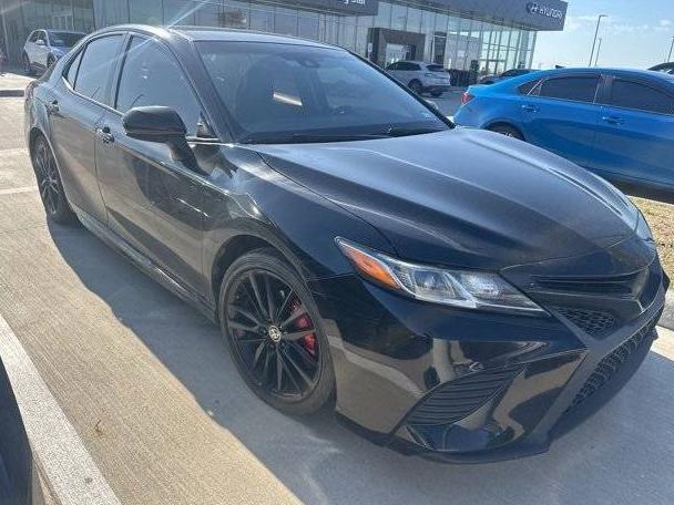 TOYOTA CAMRY 2018 4T1B11HKXJU563287 image