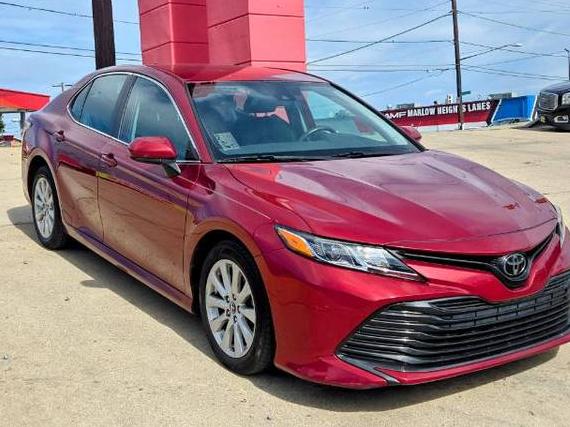 TOYOTA CAMRY 2018 4T1B11HKXJU085176 image